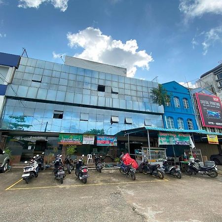 Oyo 92702 Minang Jaya Hotel Nagoya Eksteriør billede
