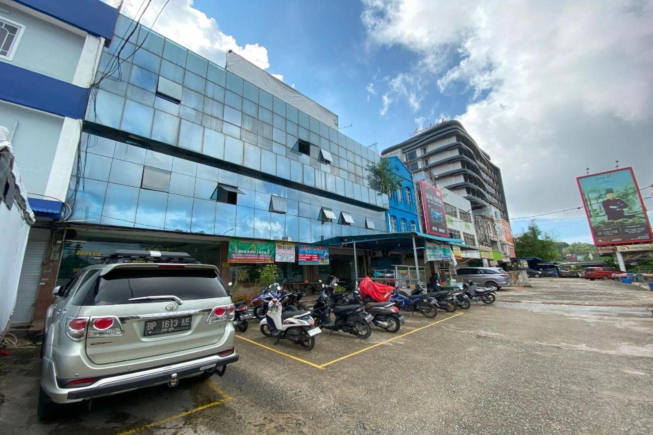 Oyo 92702 Minang Jaya Hotel Nagoya Eksteriør billede