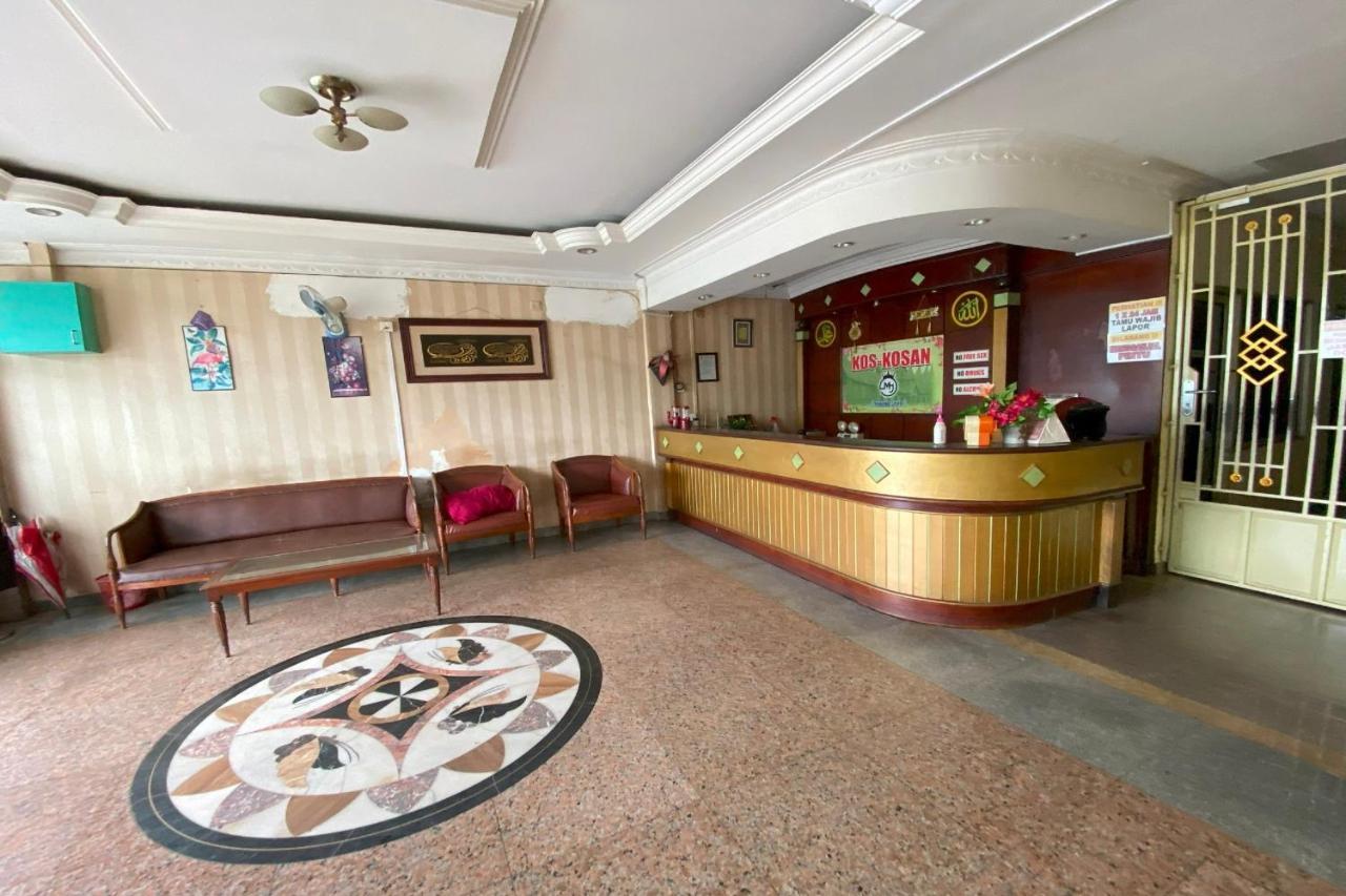 Oyo 92702 Minang Jaya Hotel Nagoya Eksteriør billede