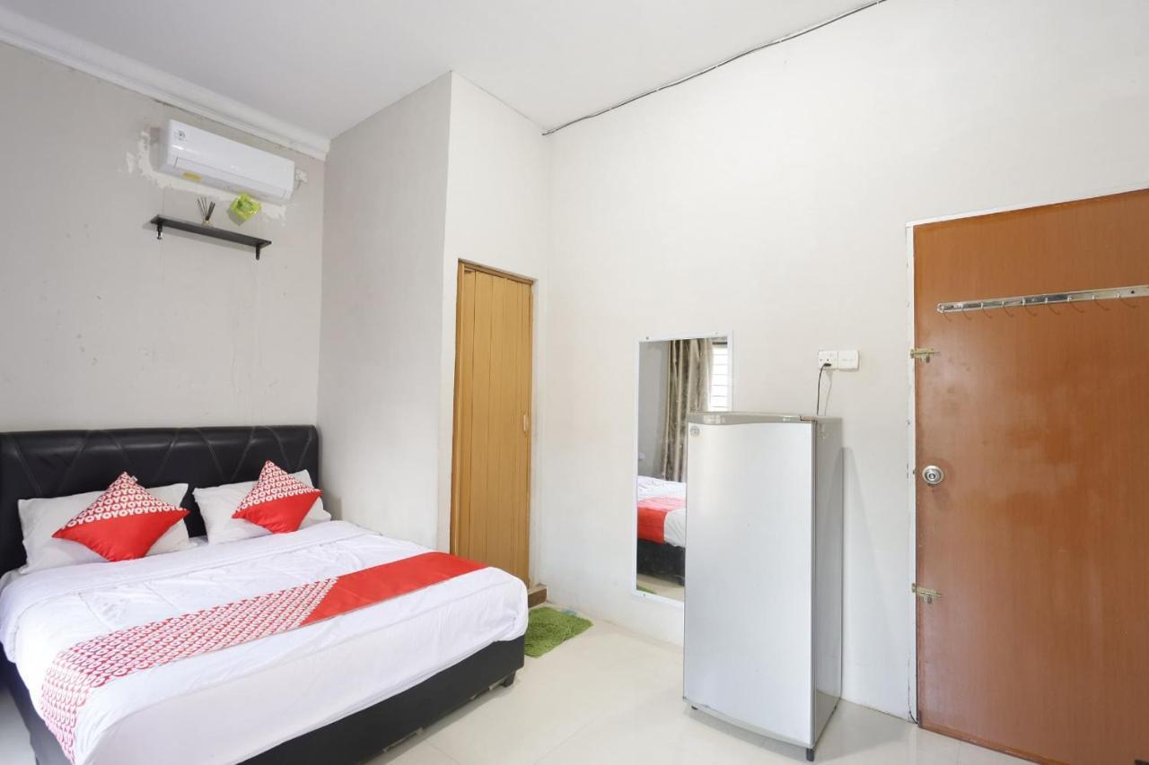 Oyo 92702 Minang Jaya Hotel Nagoya Eksteriør billede