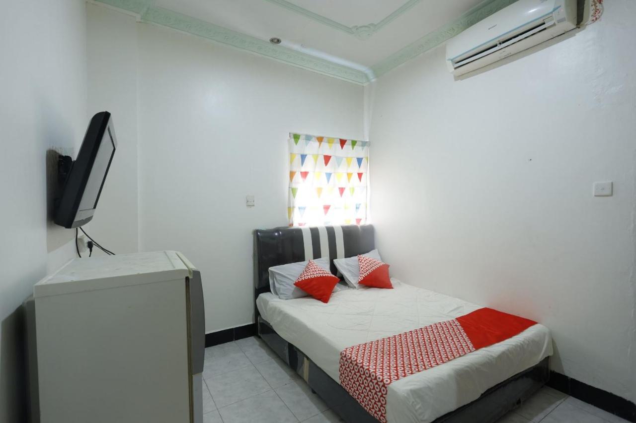 Oyo 92702 Minang Jaya Hotel Nagoya Eksteriør billede